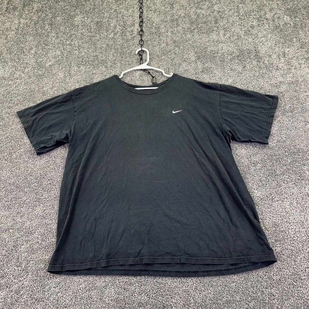 Nike Shirt Mens 2XL Black Short Sleeve Swoosh Logo Tee Loose Fit Tagless Casual